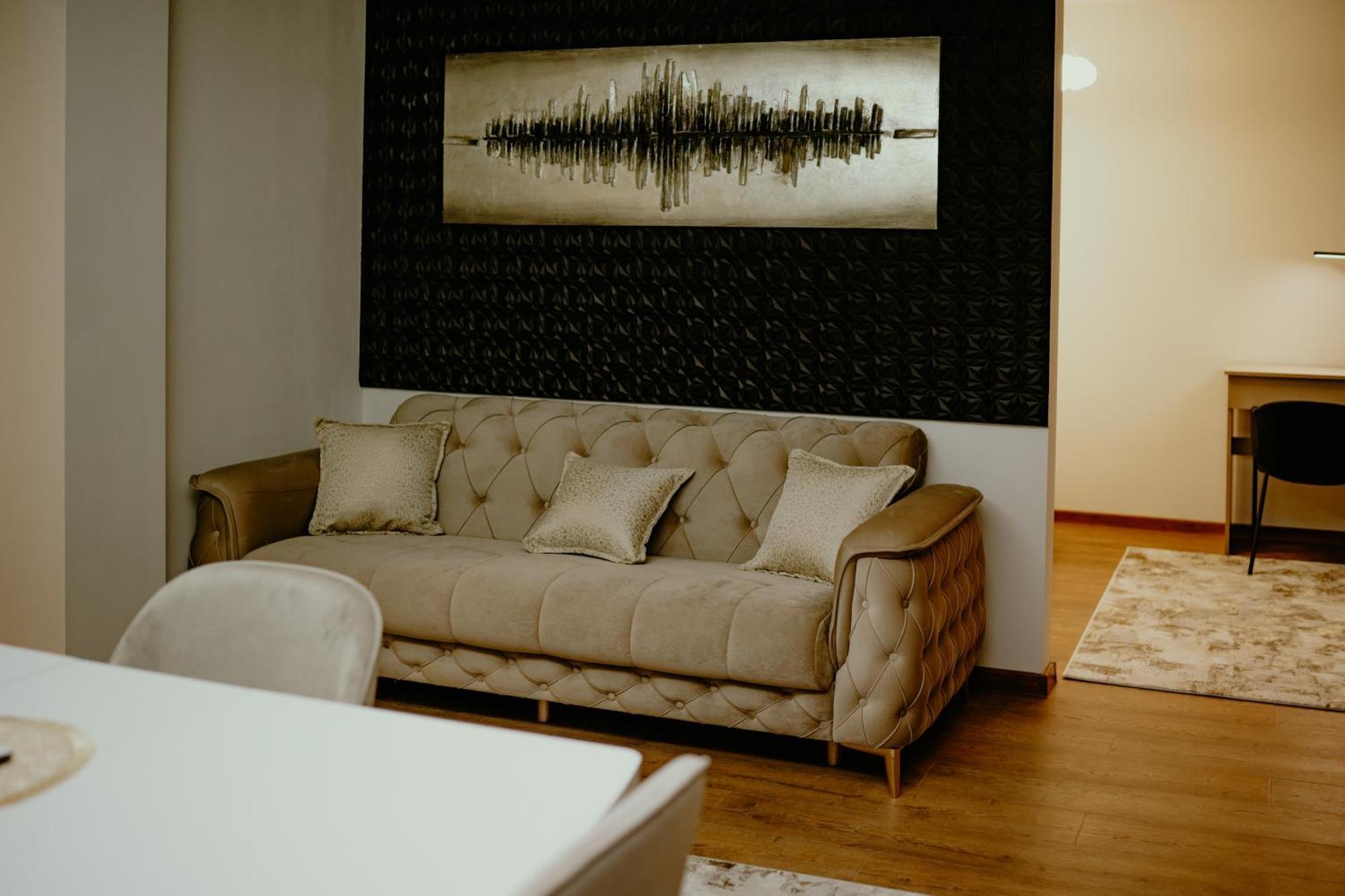 House Apartment *