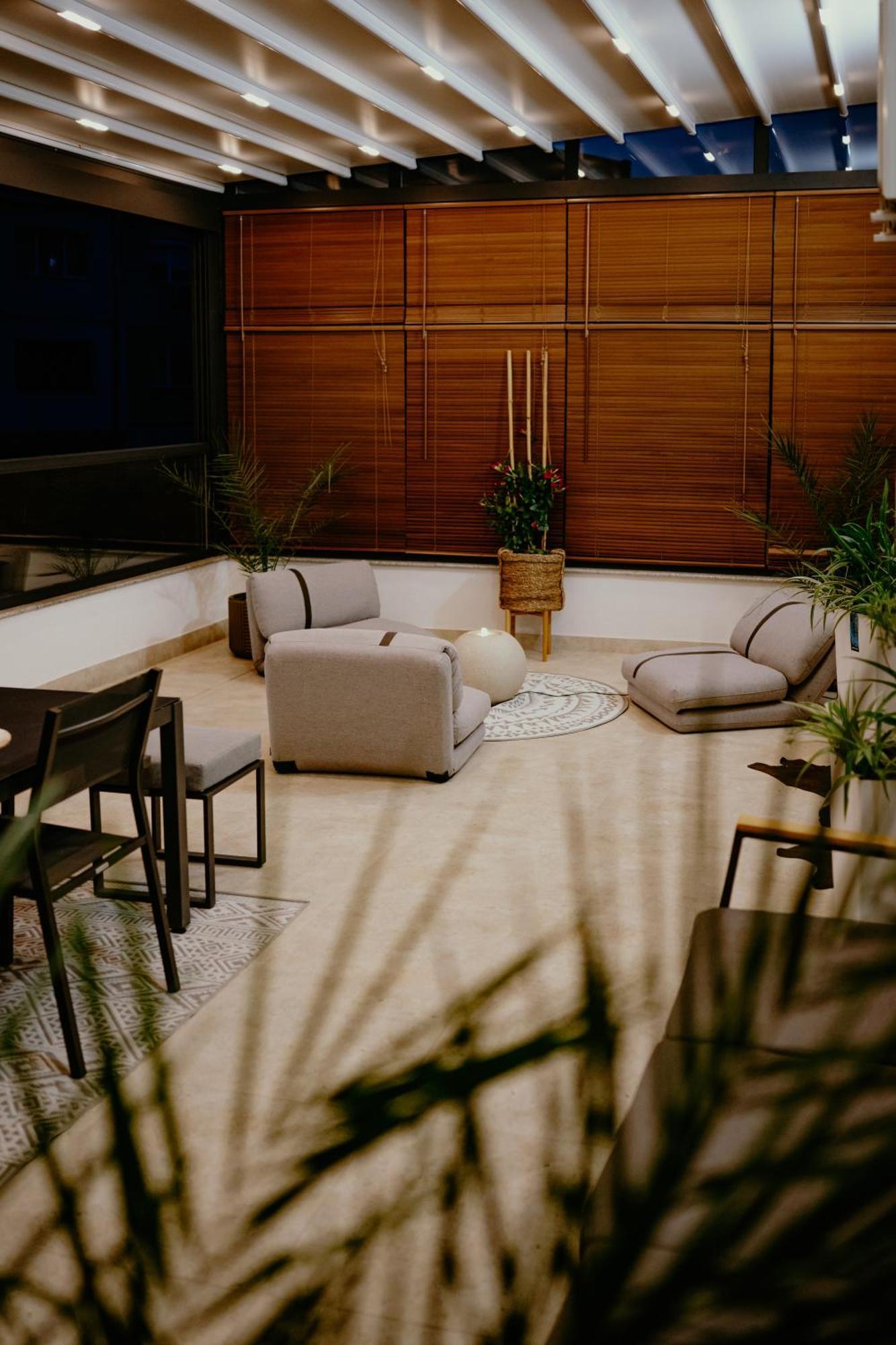 Apartment House