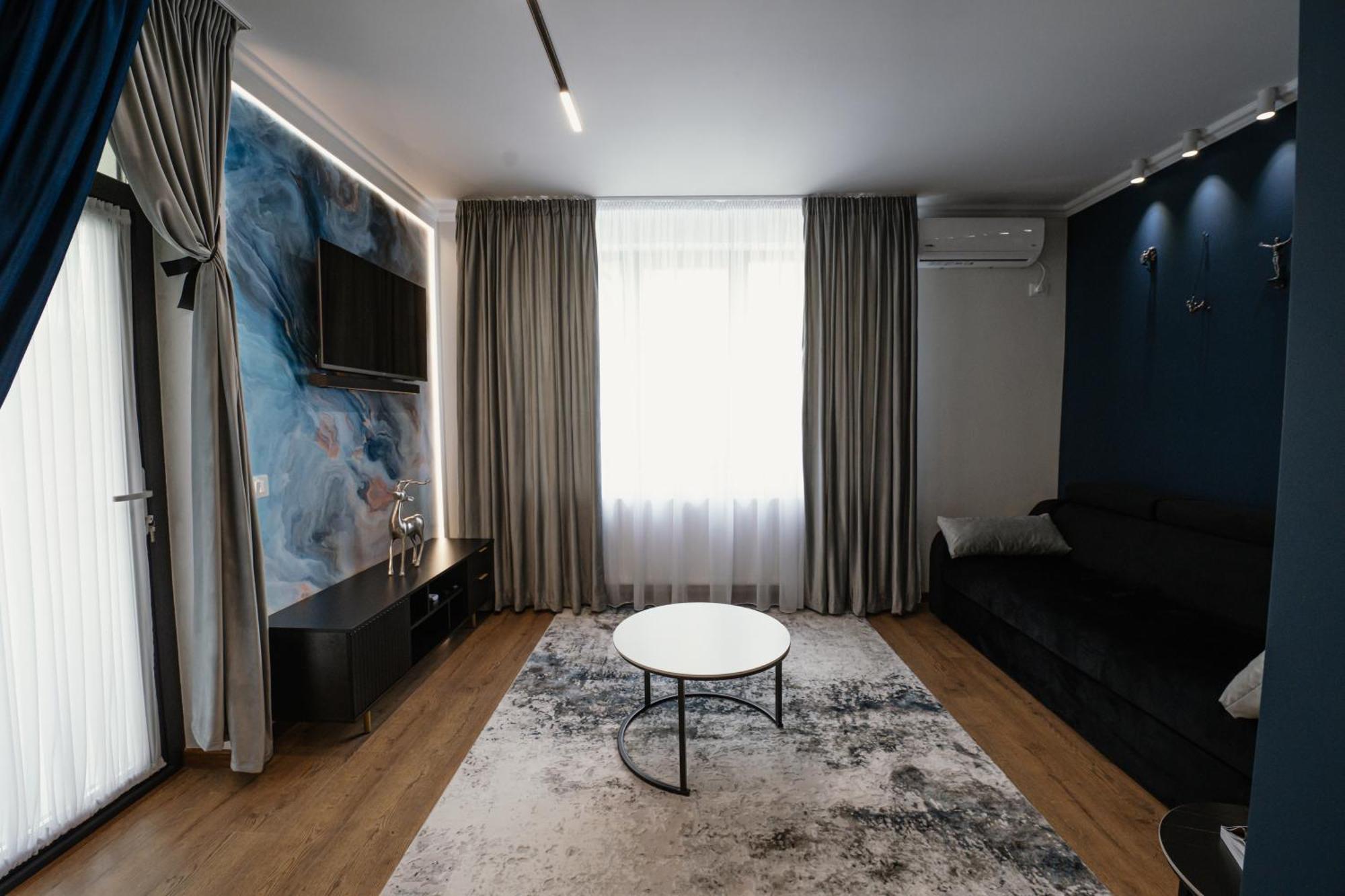 House Apartment *