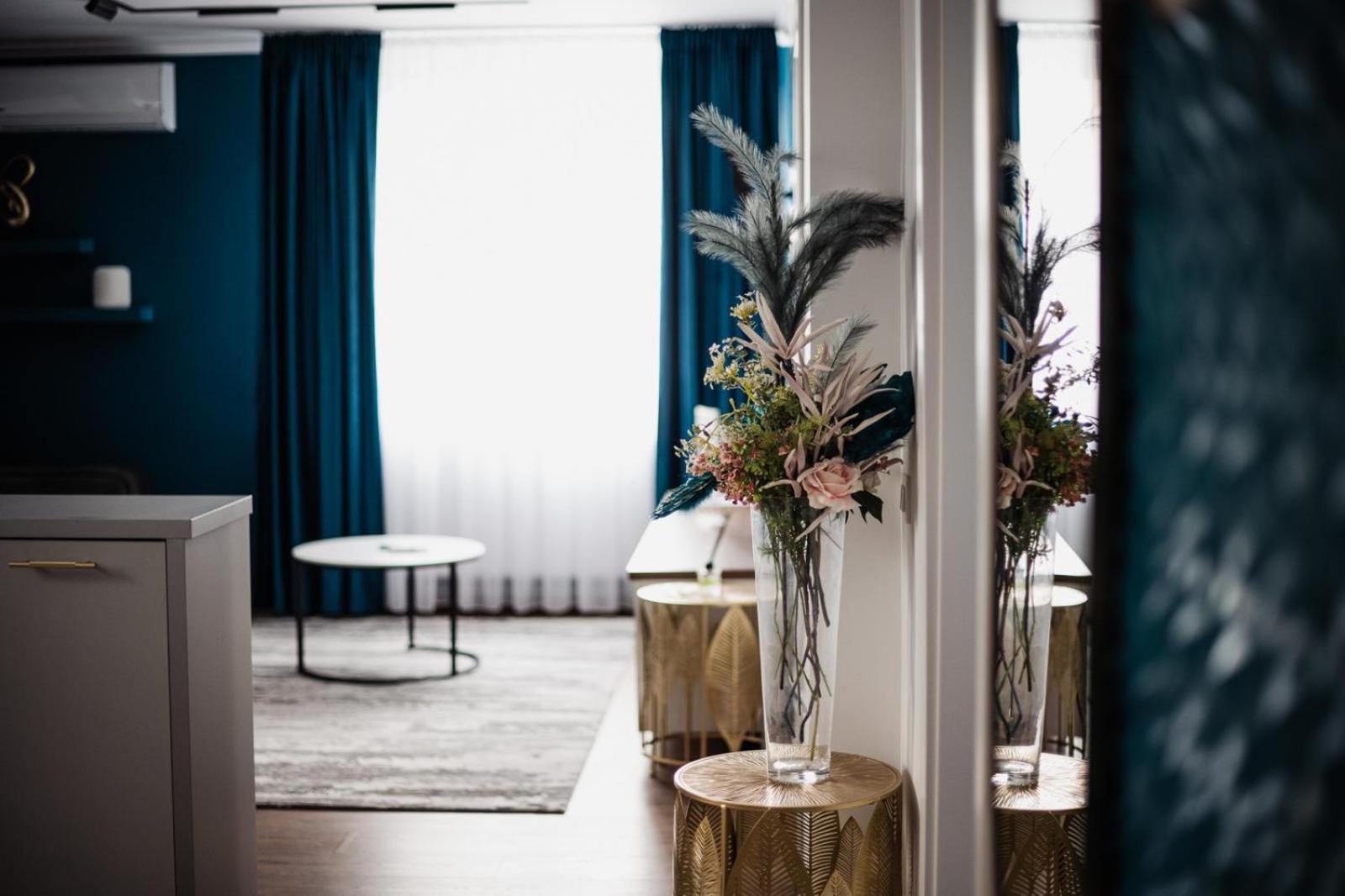 House Apartment *